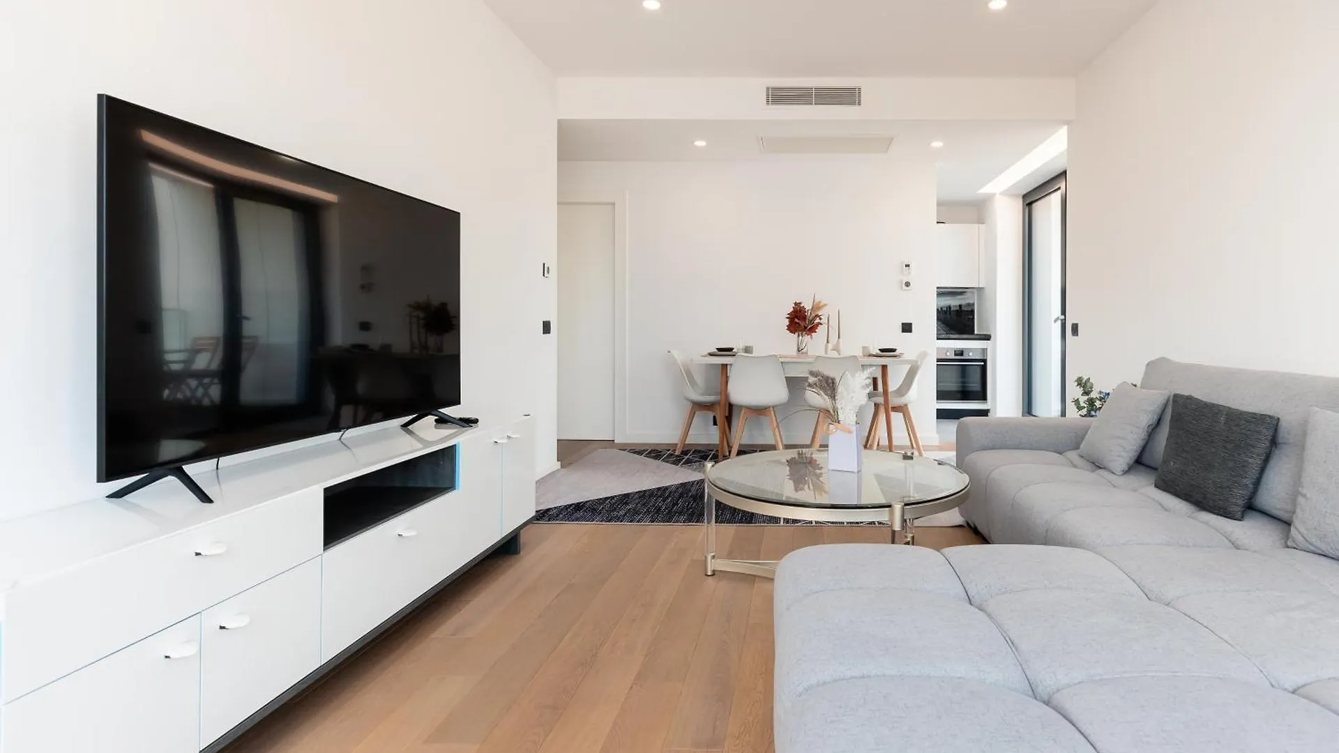 شقة Maison - Luxury Apt In Exclusive Herastrau Area بوخارست