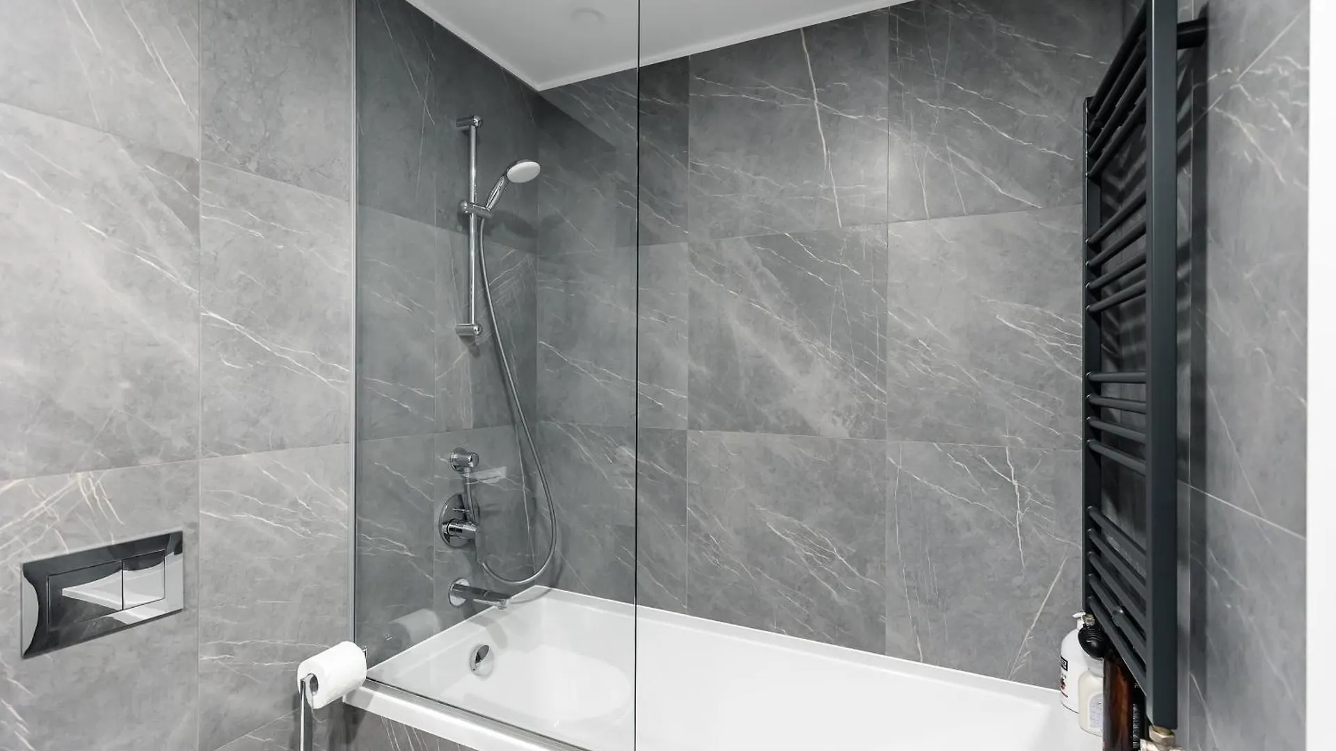 Maison - Luxury Apt In Exclusive Herastrau Area بوخارست 0*,